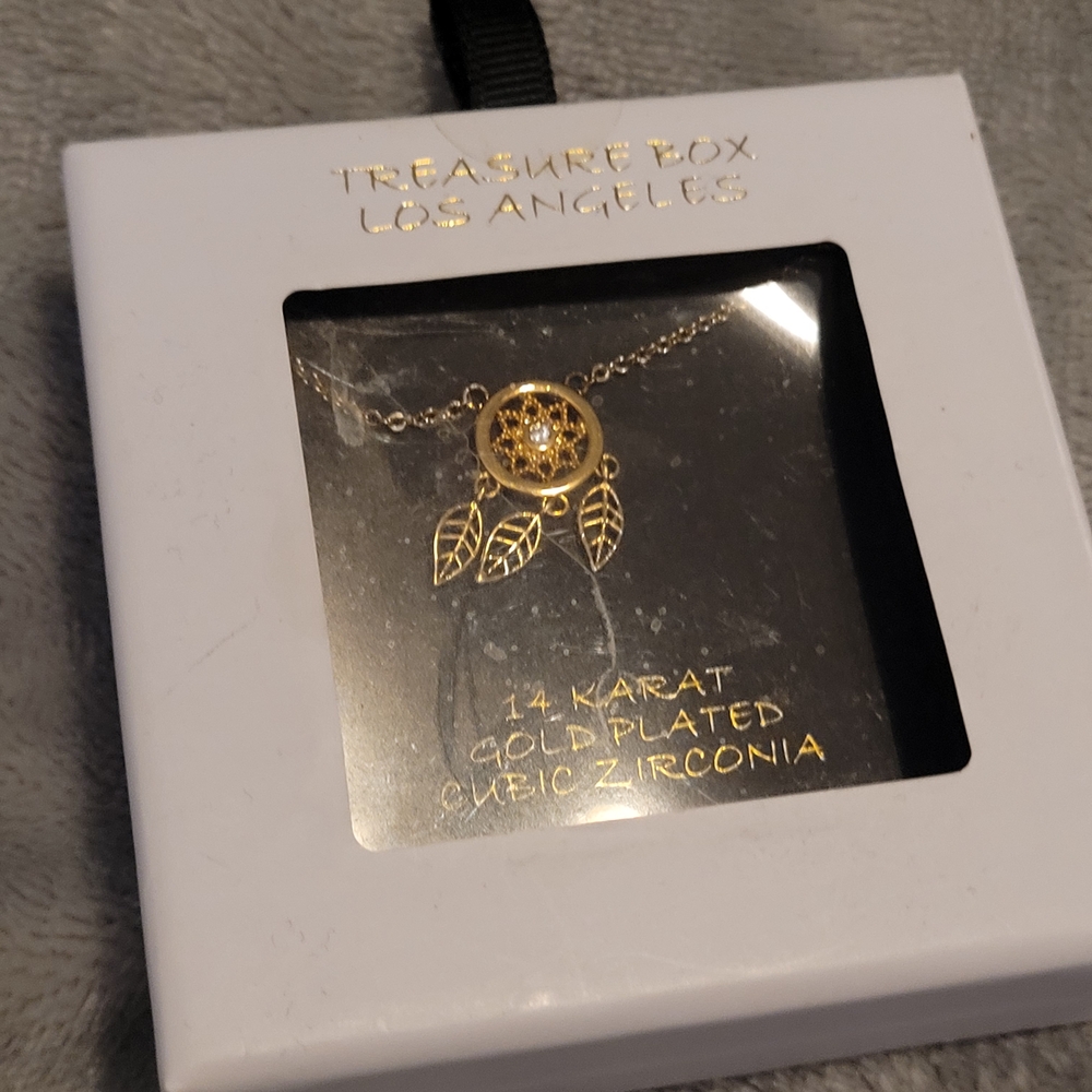 Gold Plated Necklace with Leaf Pendant